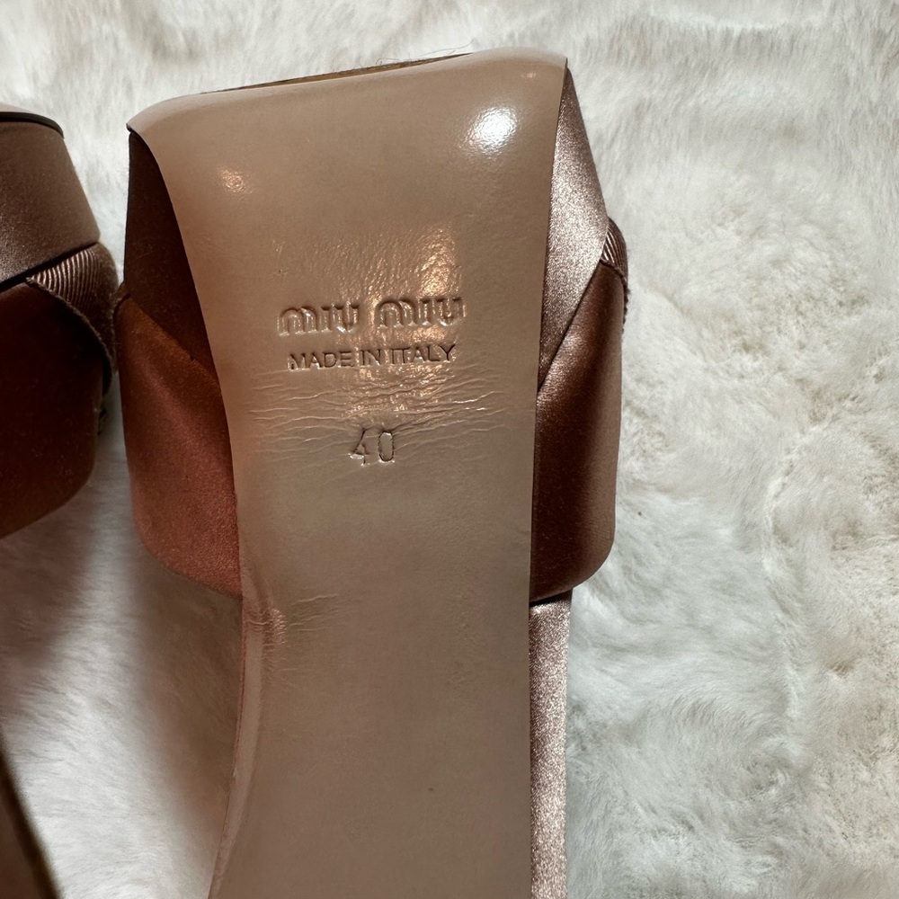Miu Miu Tan-nude dusty pink Satin Heels with Crystal Accents-brand new - Picture 9 of 13